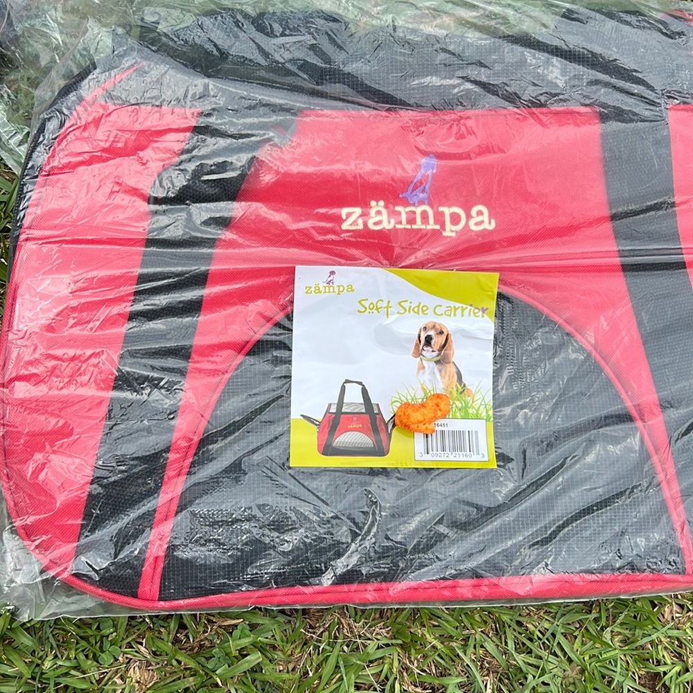 Soft side dog carrier